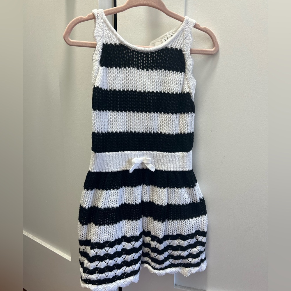 2T black and white knit dress